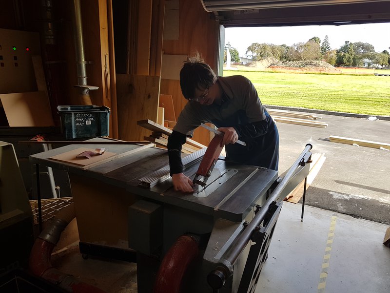 Readjusting the benchsaw